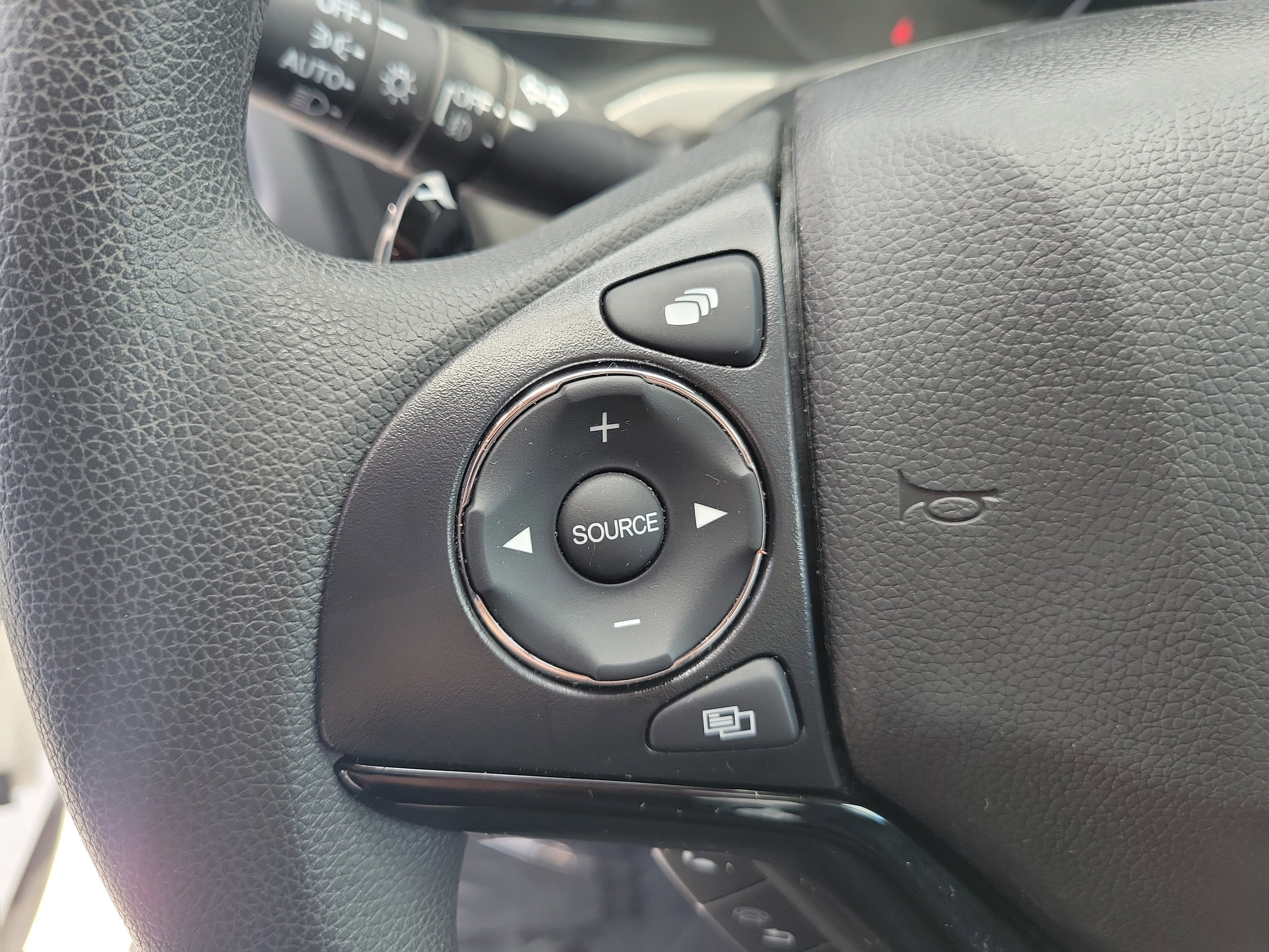 Used 2022 Platinum White Honda EX image 26