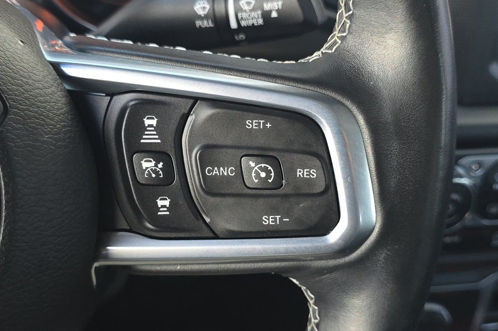 Used 2020 Silver Jeep Sport image 27