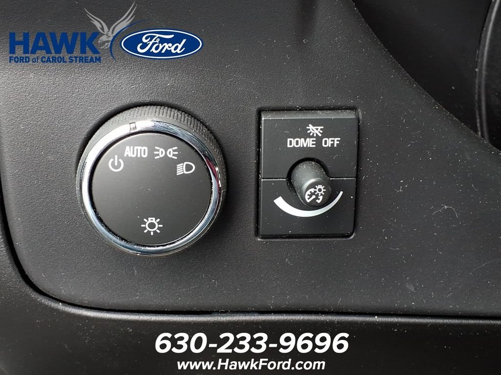 Used 2025 White Chevrolet LT image 17