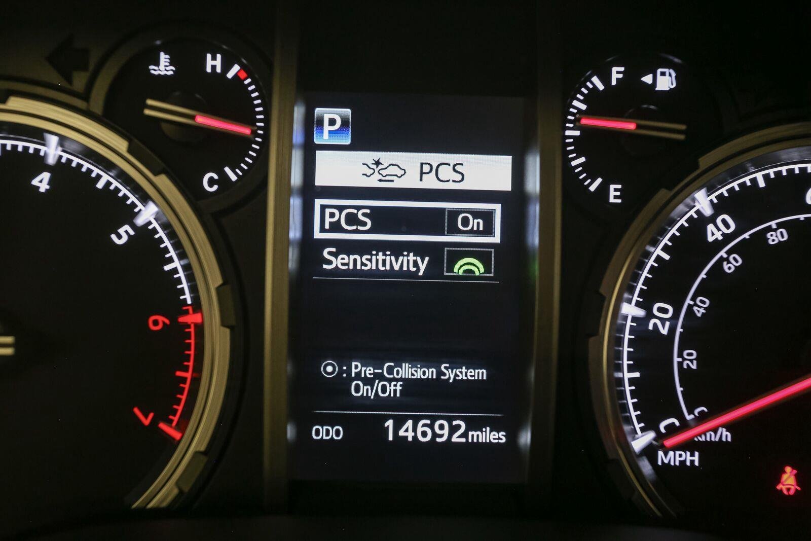 Used 2024 Ice Cap Toyota TRD Off-Road Premium image 37