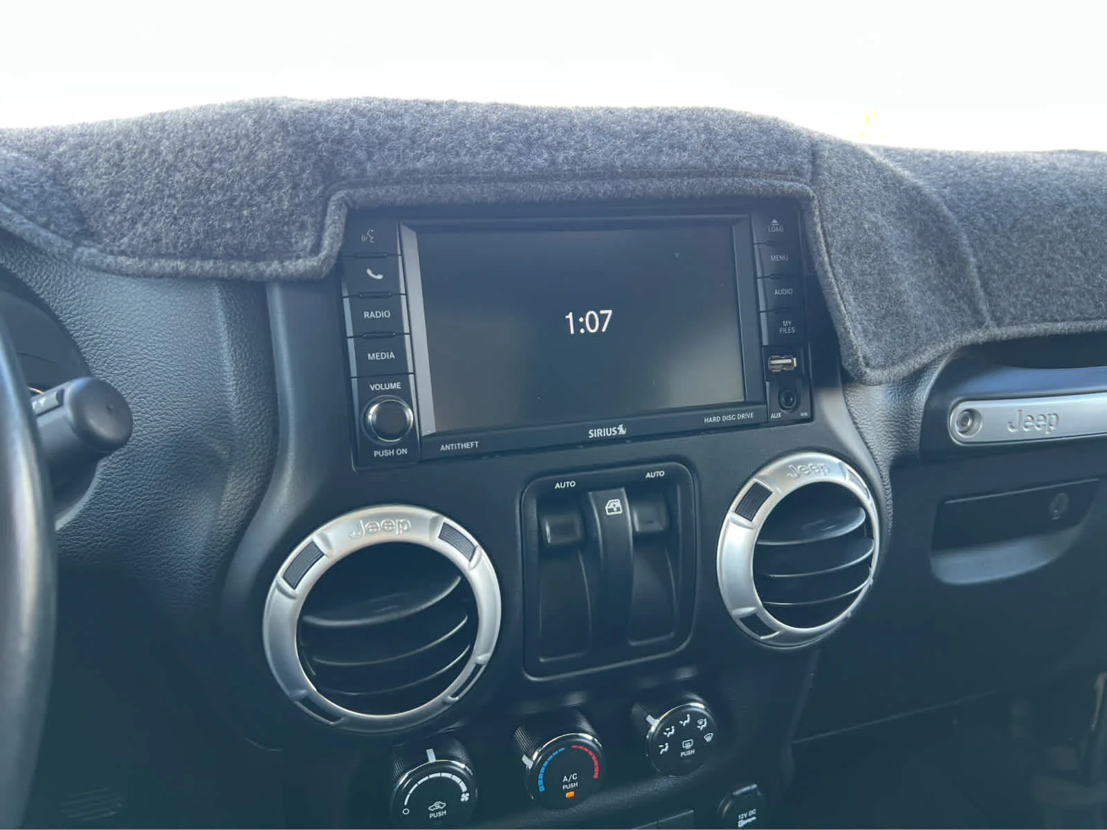 Certified Used 2018 Black Clearcoat Jeep Sahara image 32