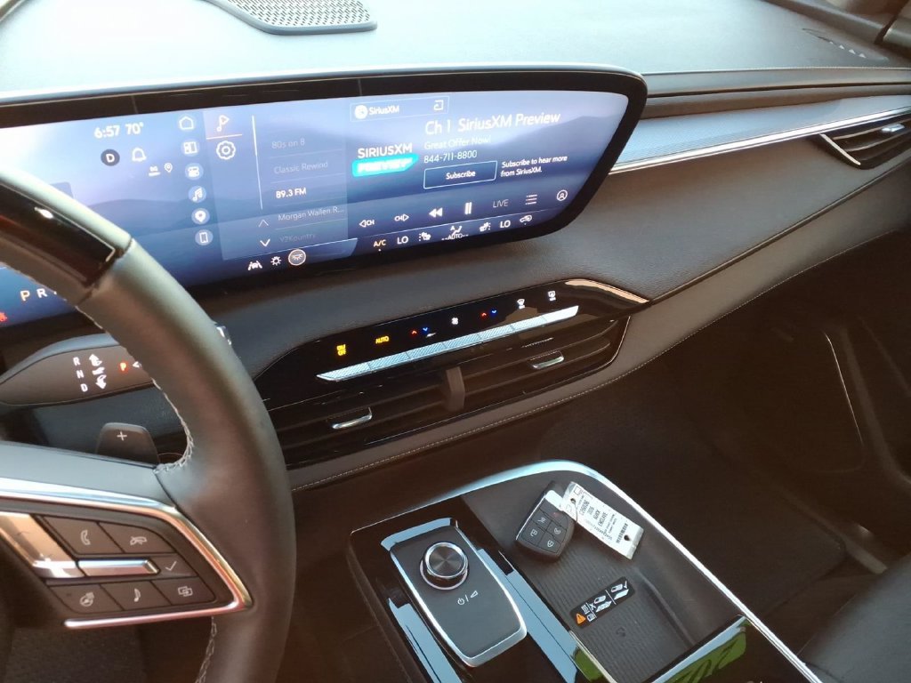 2026 Buick Enclave Sport Touring - Photo 10