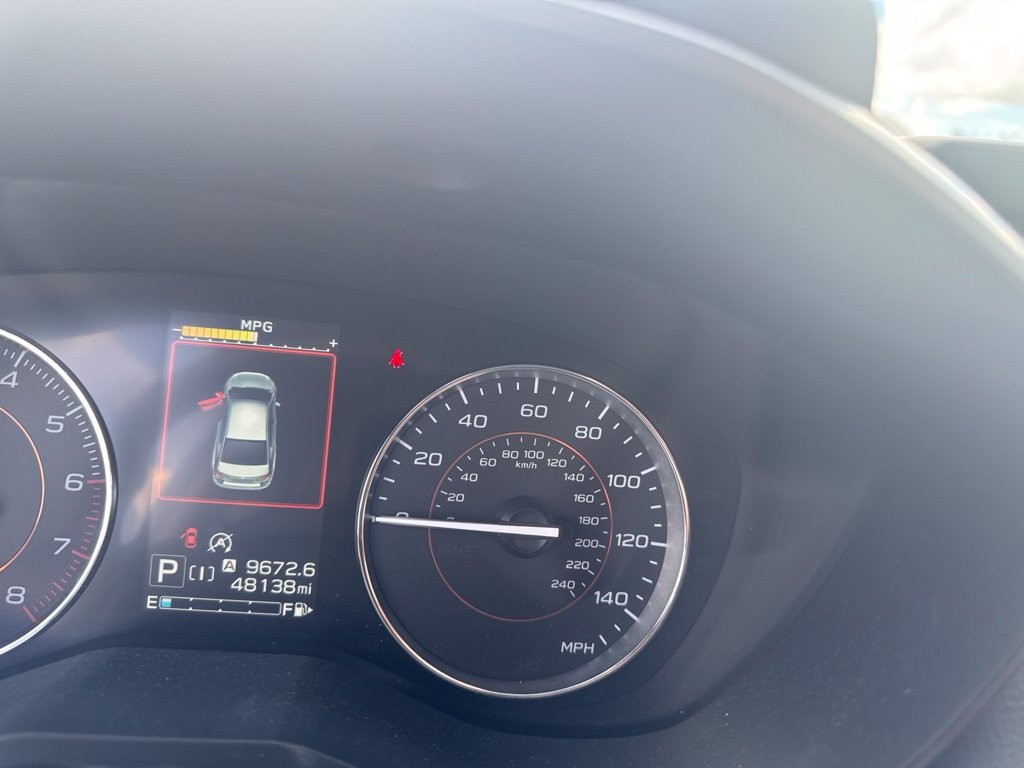 Used 2022 Silver Subaru Limited image 9