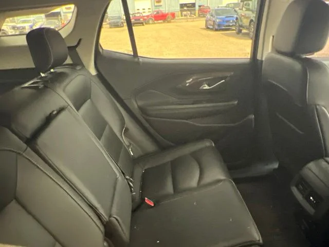 Used 2019 Silver GMC Denali image 9