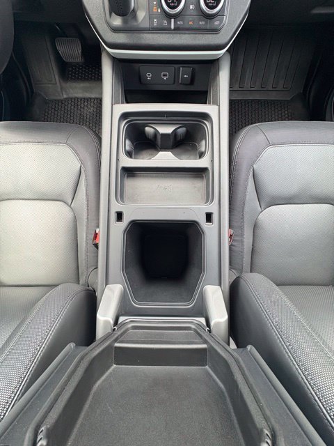Certified Used 2023 Silver Land Rover X-Dynamic SE image 34