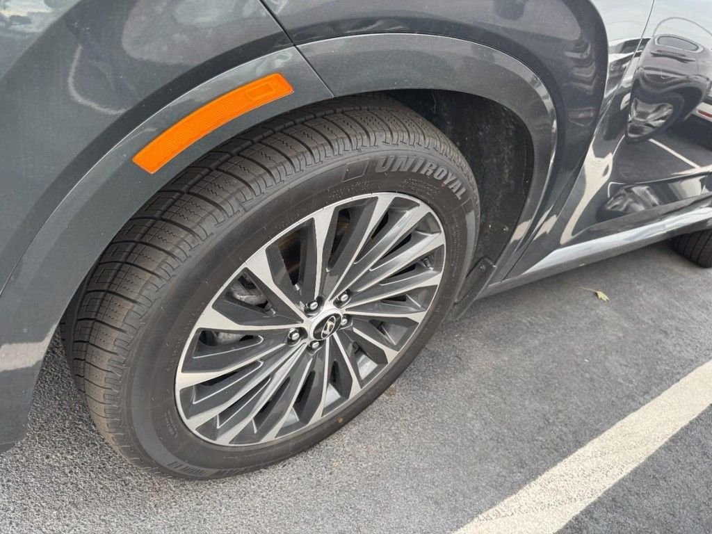 Used 2023 Gray Hyundai Calligraphy image 4