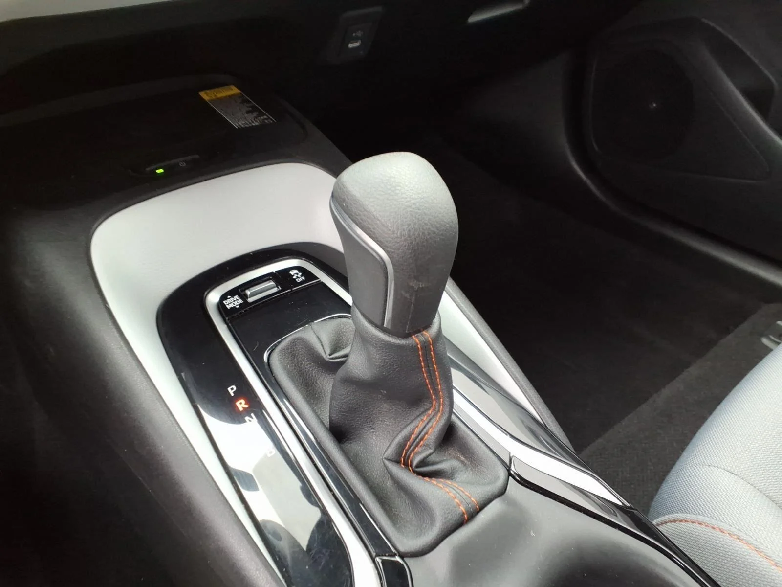 Used 2025 Ice Cap/Midnight Black Metallic Toyota FX image 6