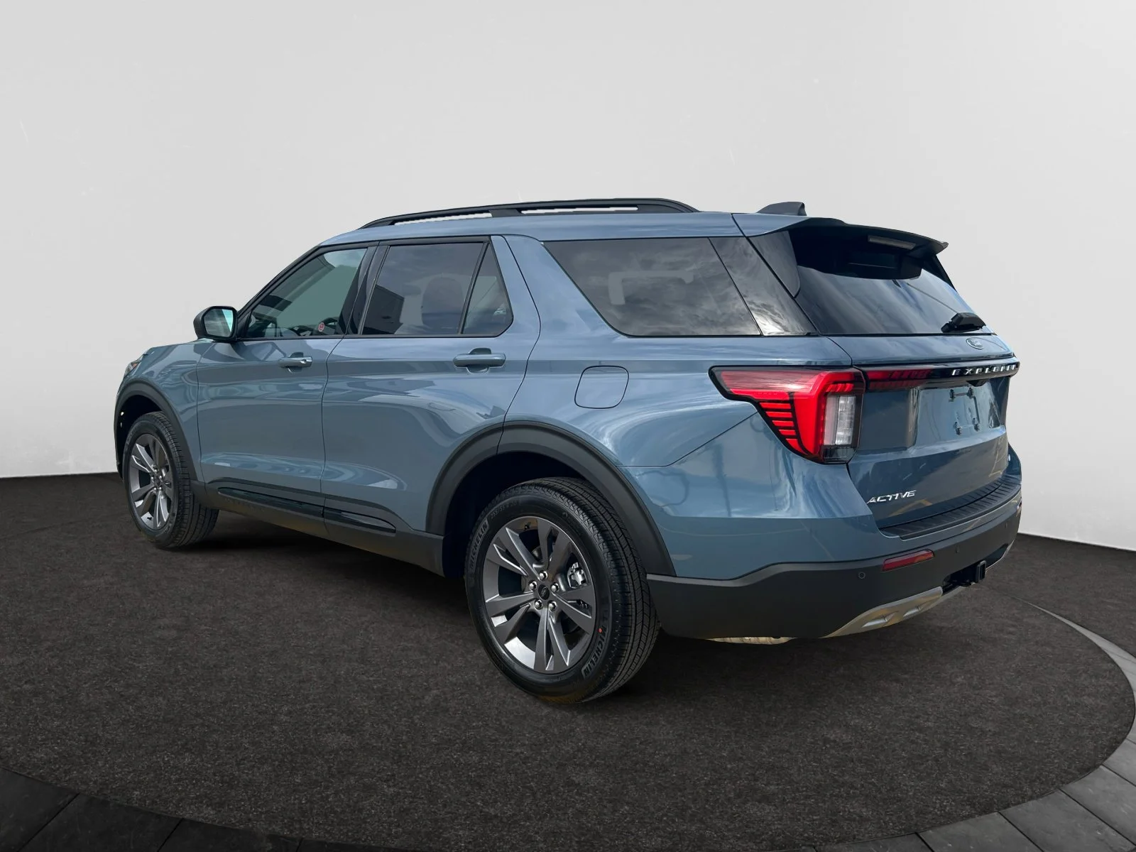New 2026 Vapour Blue Metallic Ford Active w/200A Pkg image 3