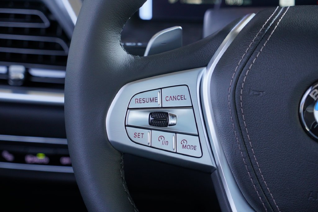 New 2027 Alpine White BMW xDrive40i image 25