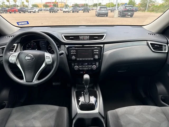 Used 2016 Green Nissan SV image 12
