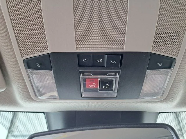 Used 2024 Black Mitsubishi SE image 19