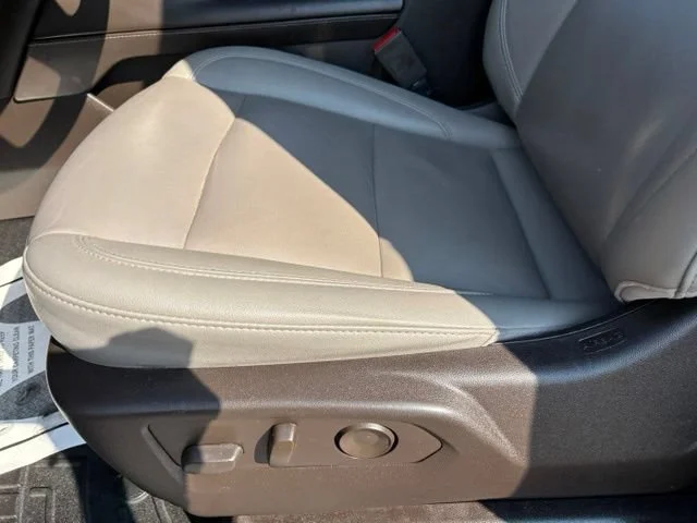 Certified Used 2022 SUMMIT WHITE Chevrolet LT image 17
