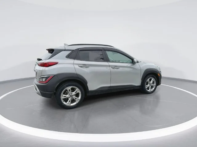 Used 2023 Silver Hyundai SEL image 8
