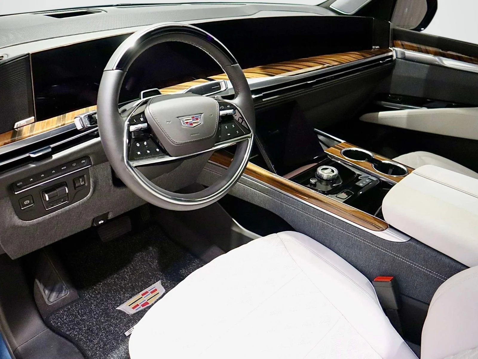 Used 2025 Deep Sea Metallic Cadillac 4WD Sport Platinum image 26
