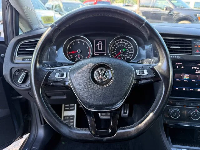 Used 2018 Gray Volkswagen TSI SE image 12