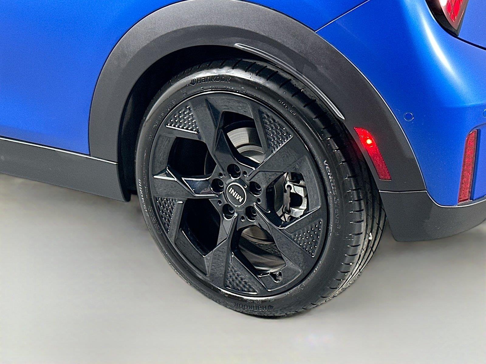 2025 MINI Hardtop 2 Door Base - Photo 26