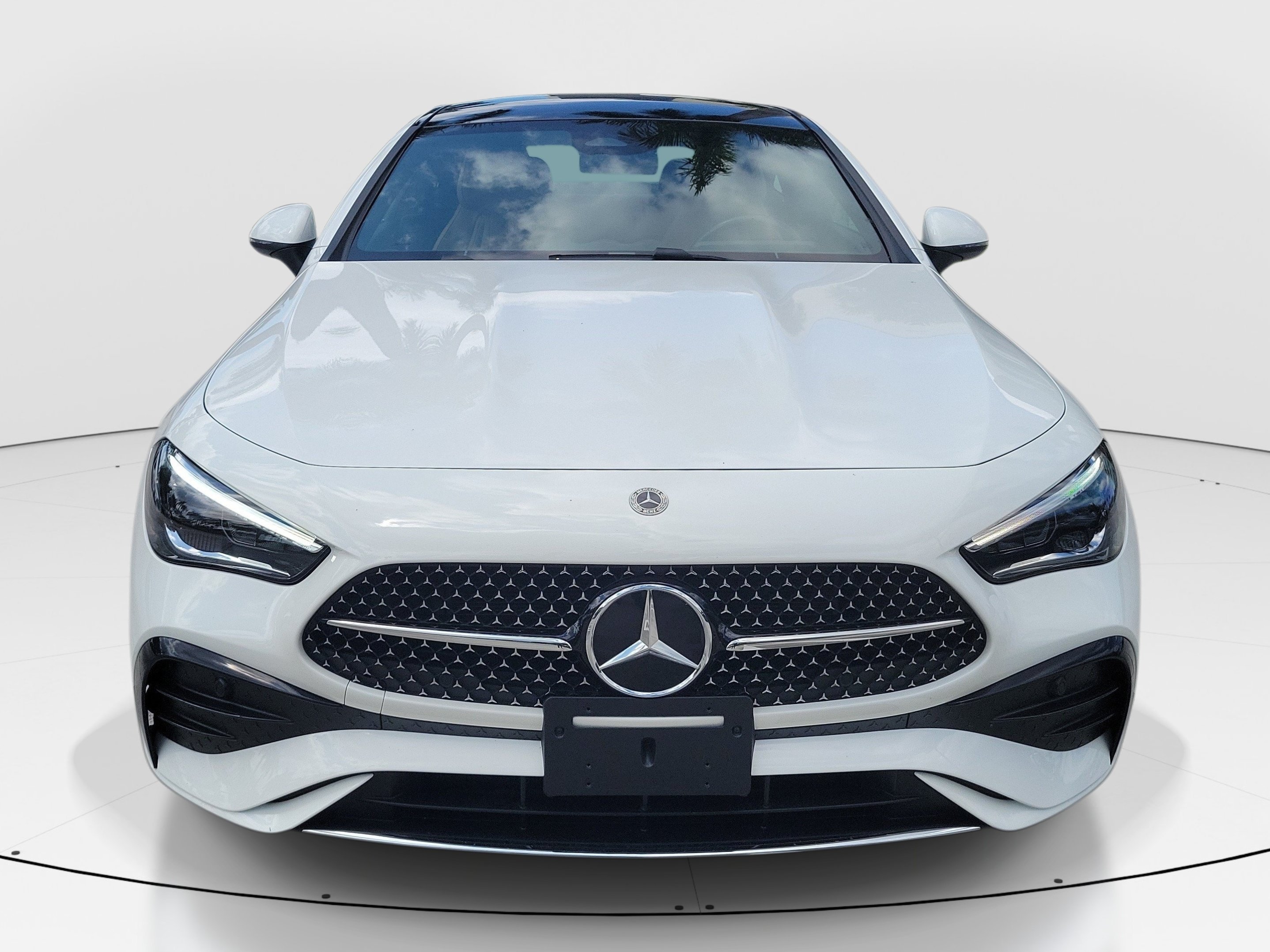 Used 2025 Polar White Mercedes-Benz CLE 300 image 3