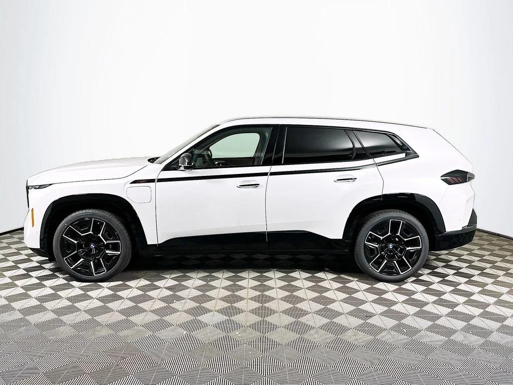 New 2026 White Metallic BMW Label image 8