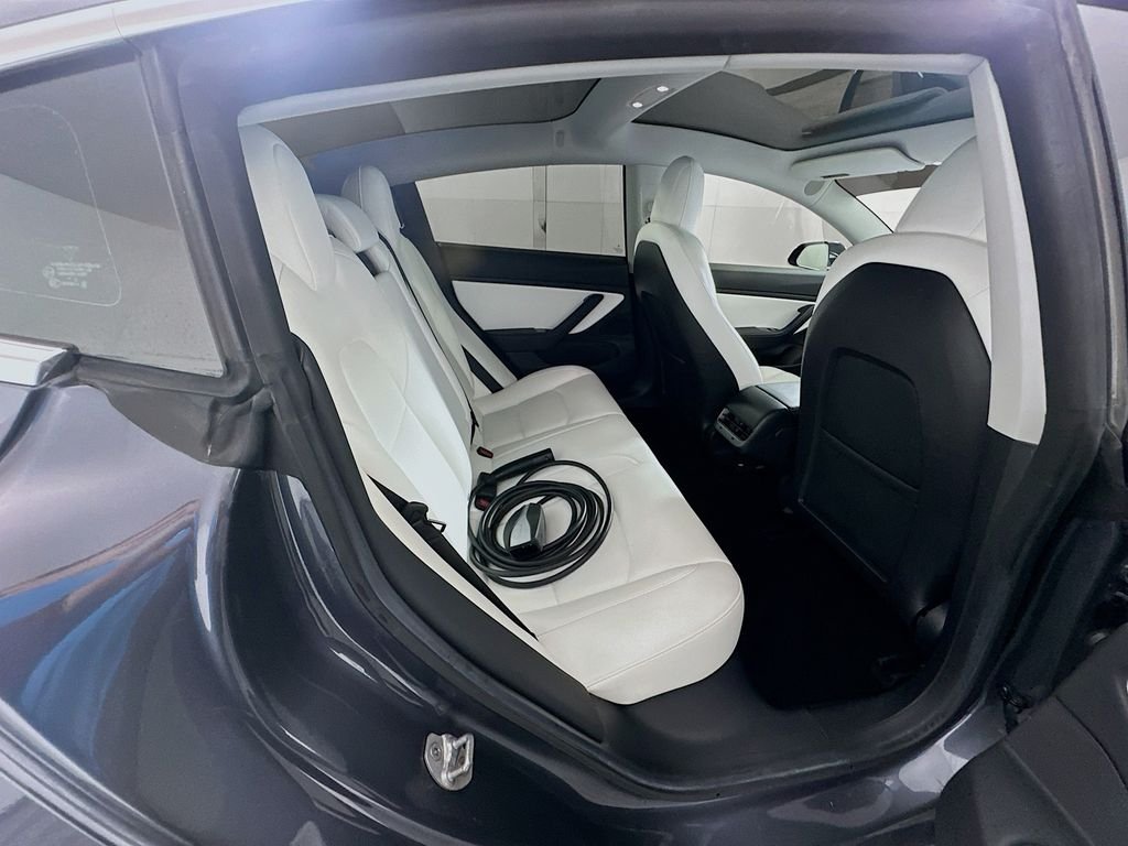 Used 2019 Silver Tesla Long Range image 27