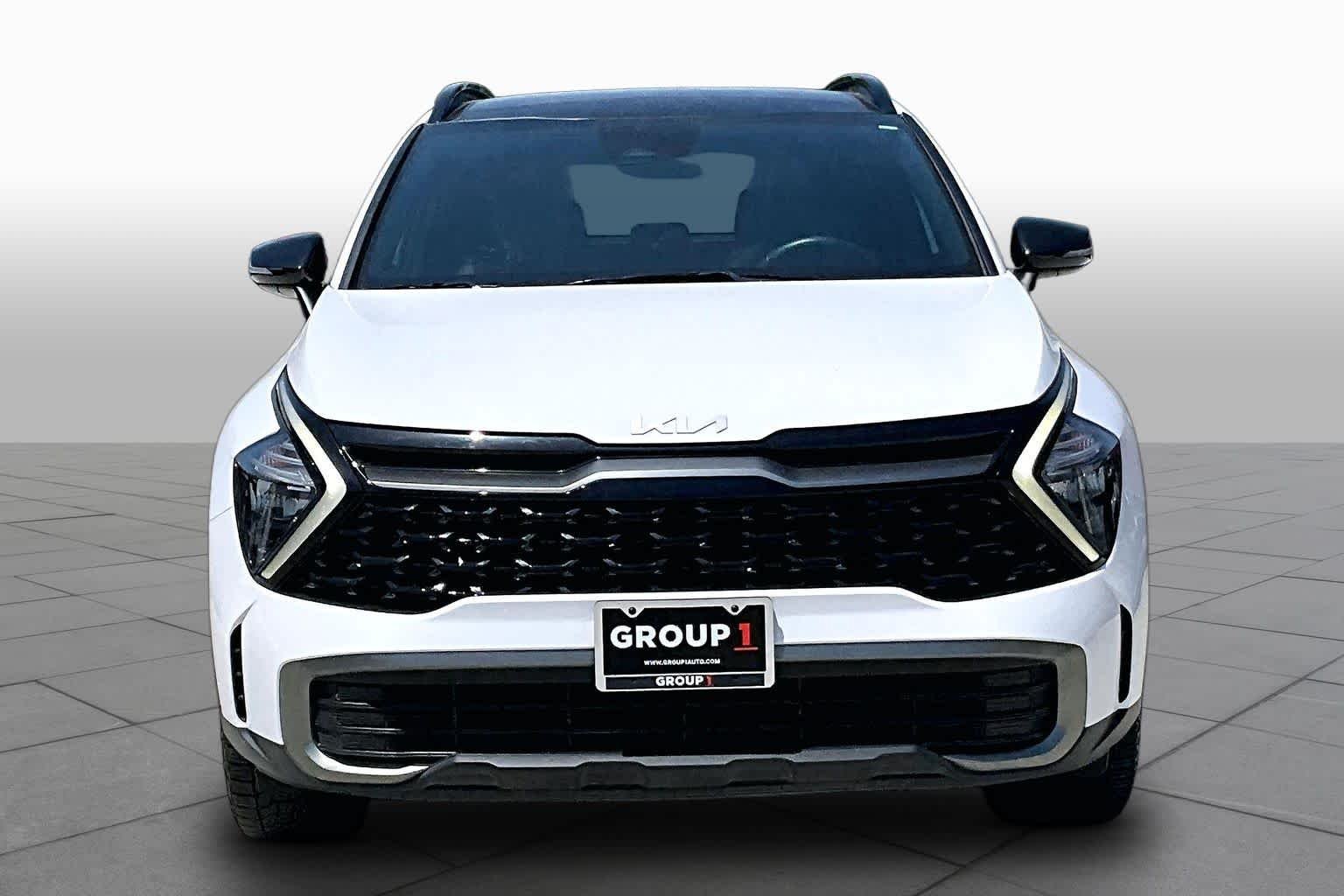 Used 2023 Glacial White Pearl Kia X-Line image 4