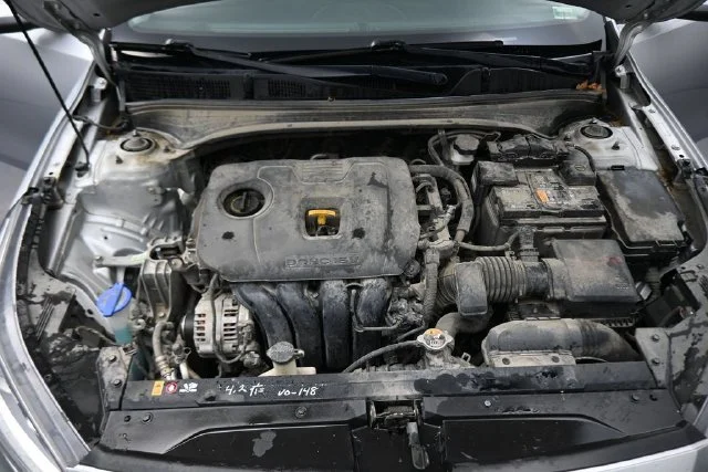 Used 2021 Silver Kia LXS image 12