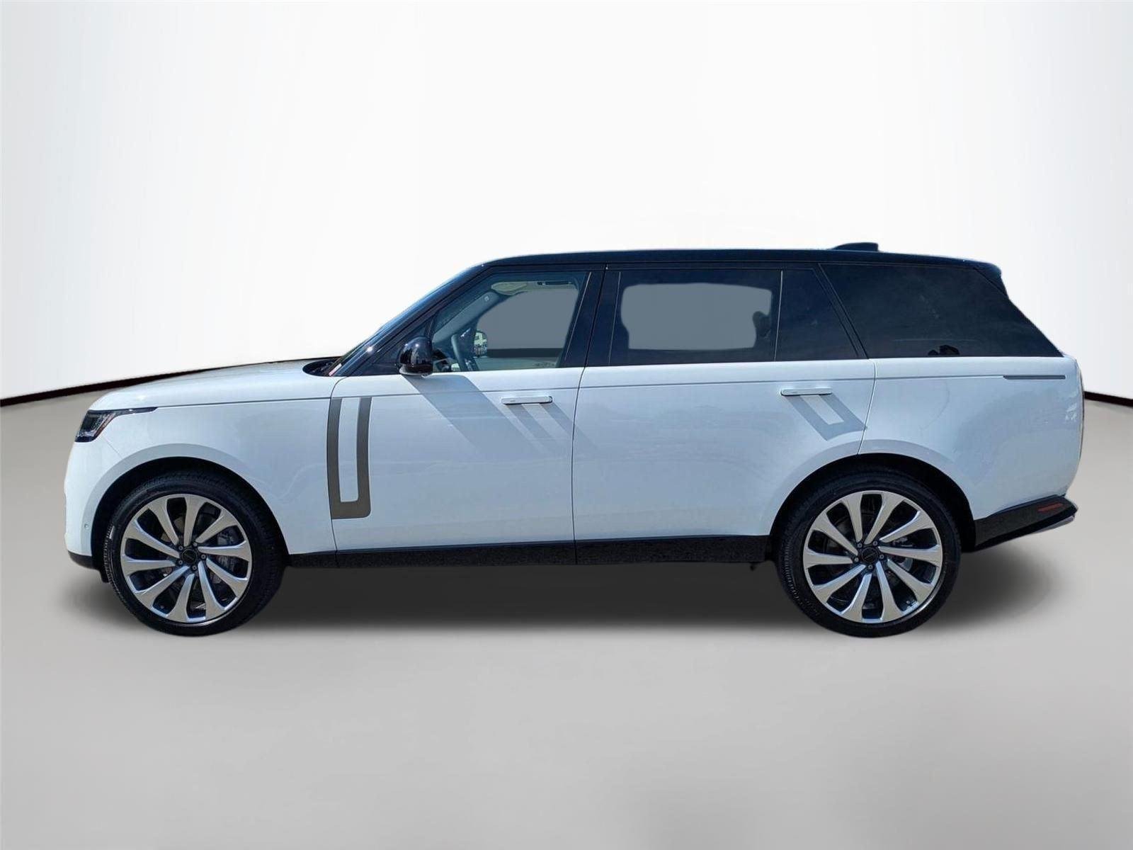 New 2026 Fuji White LAND ROVER SE 7 Seats image 8
