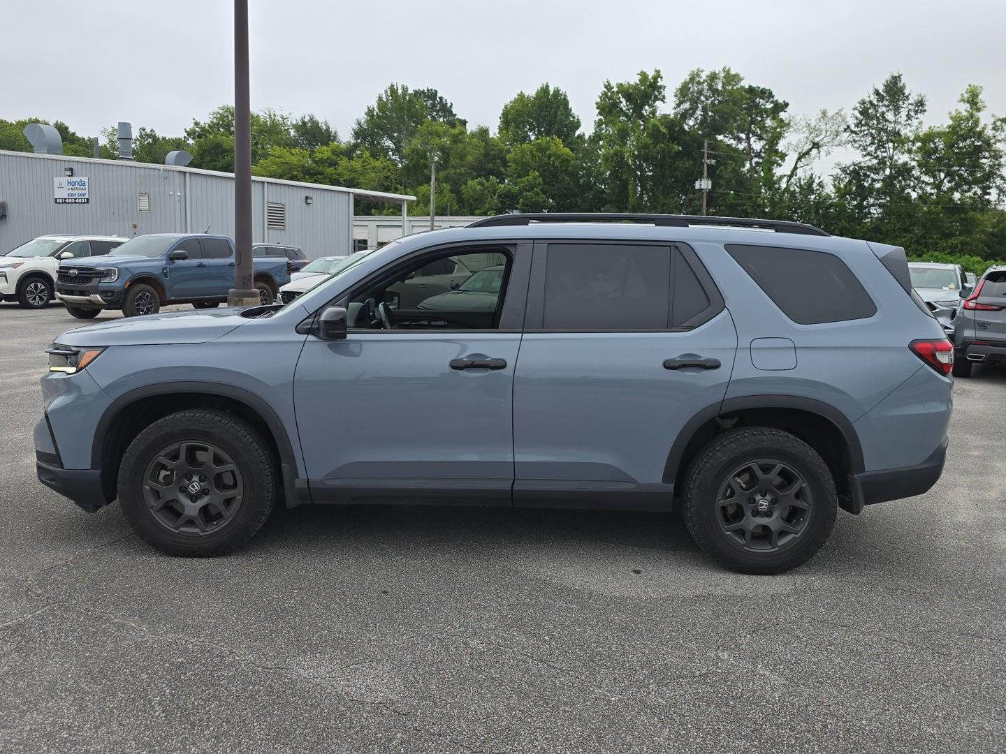 Used 2023 Sonic Gray Pearl Honda TrailSport image 9