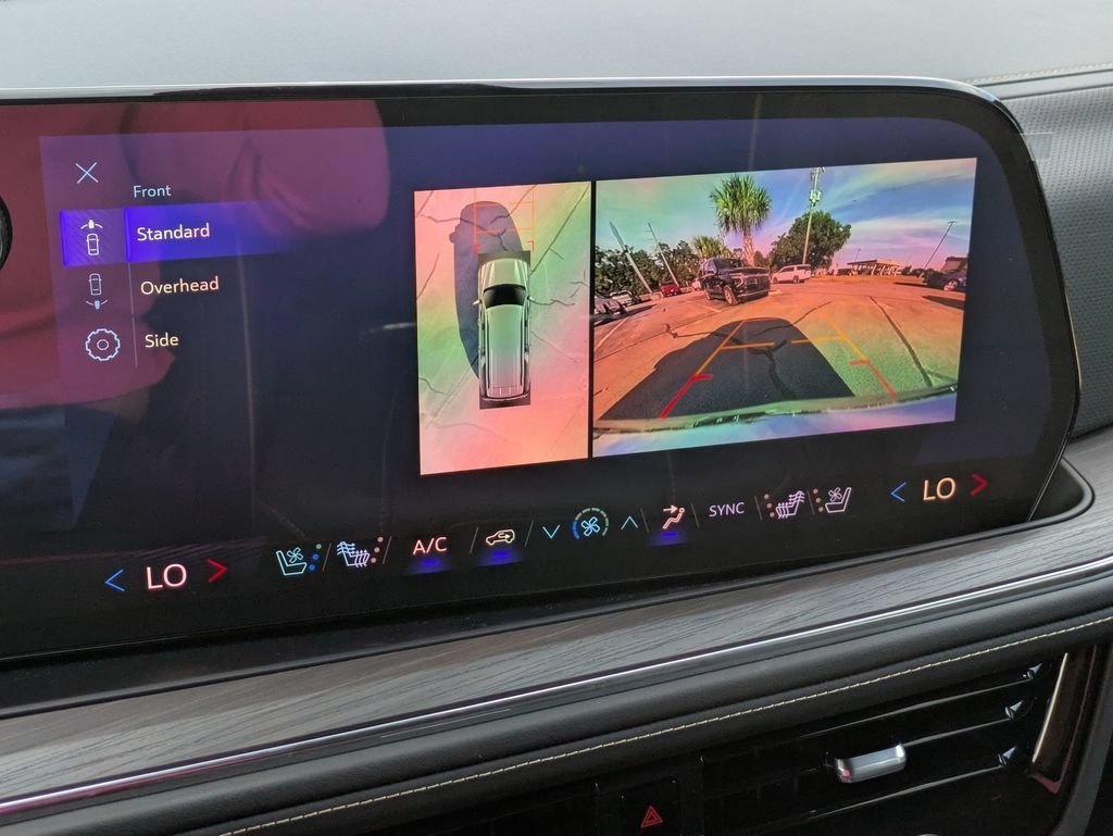 2025 Chevrolet Suburban Premier - Photo 24