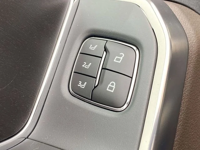 New 2026 Glacier Gray Metallic Tri-Coat Ford F-250® King Ranch® image 15