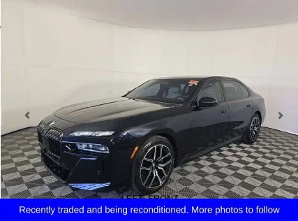 Used 2023 Black BMW 760i xDrive image 1