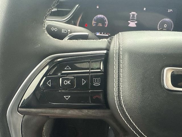 Used 2023 Diamond Black Jeep Overland image 35