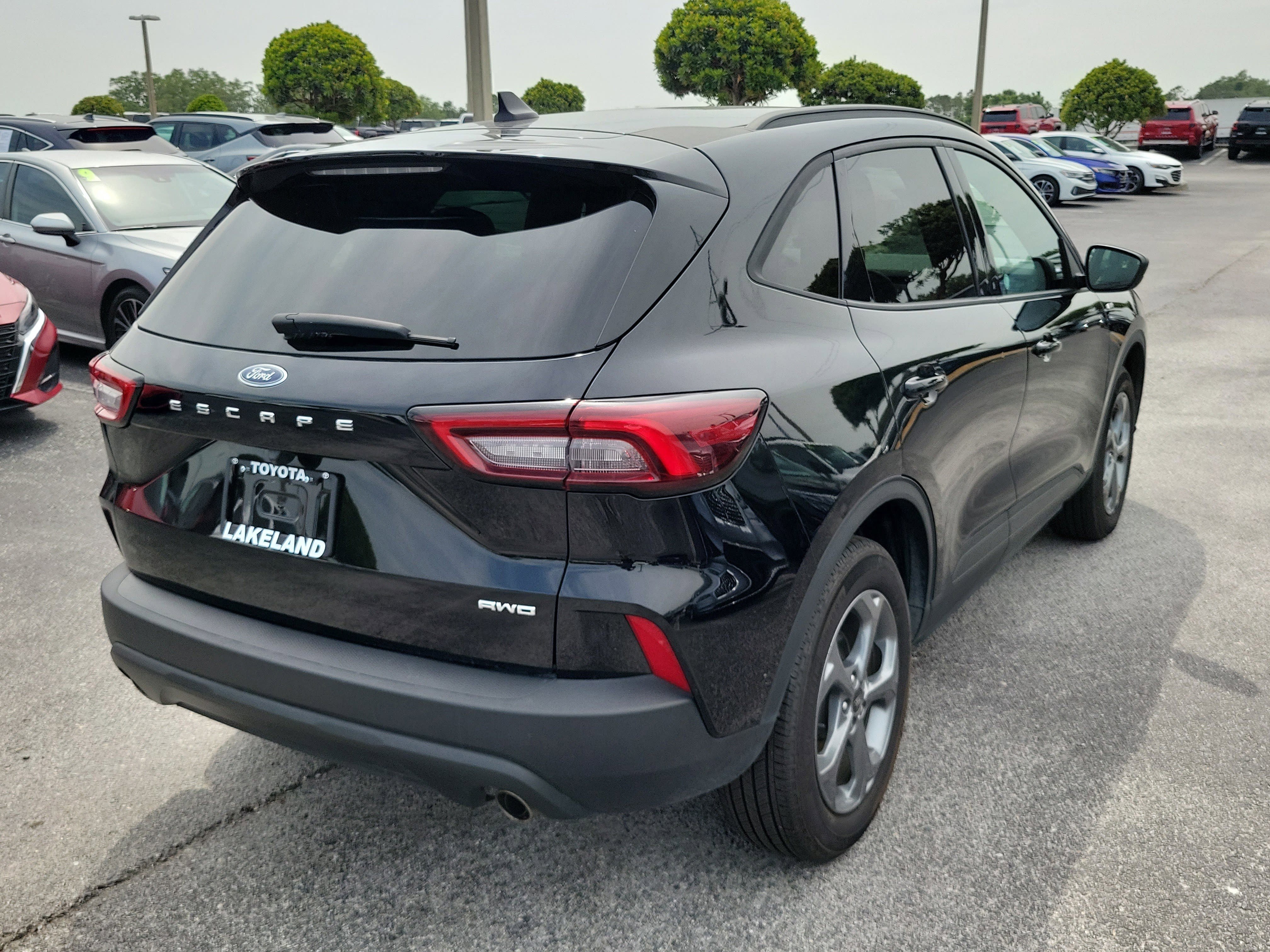 Used 2025 Black Metallic Ford ST-Line image 7