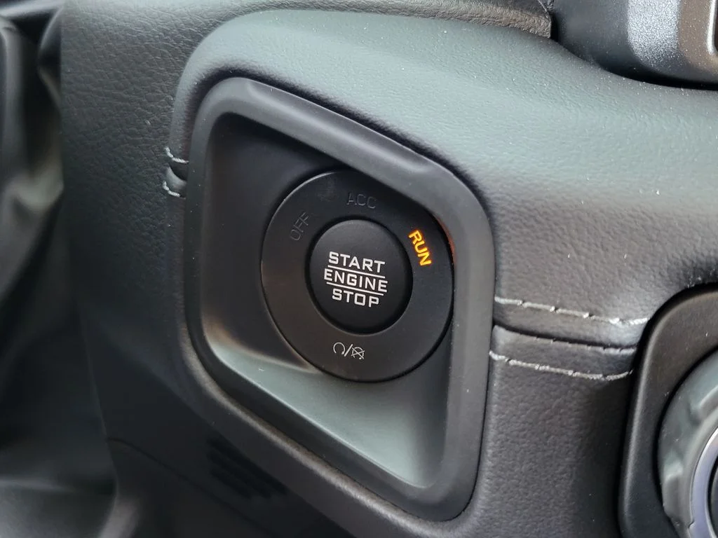 New 2026 Tuscadero Pearlcoat Jeep Rubicon X image 10