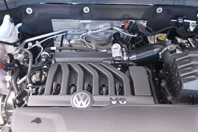 Used 2023  Volkswagen 3.6L V6 SE w/Technology image 23