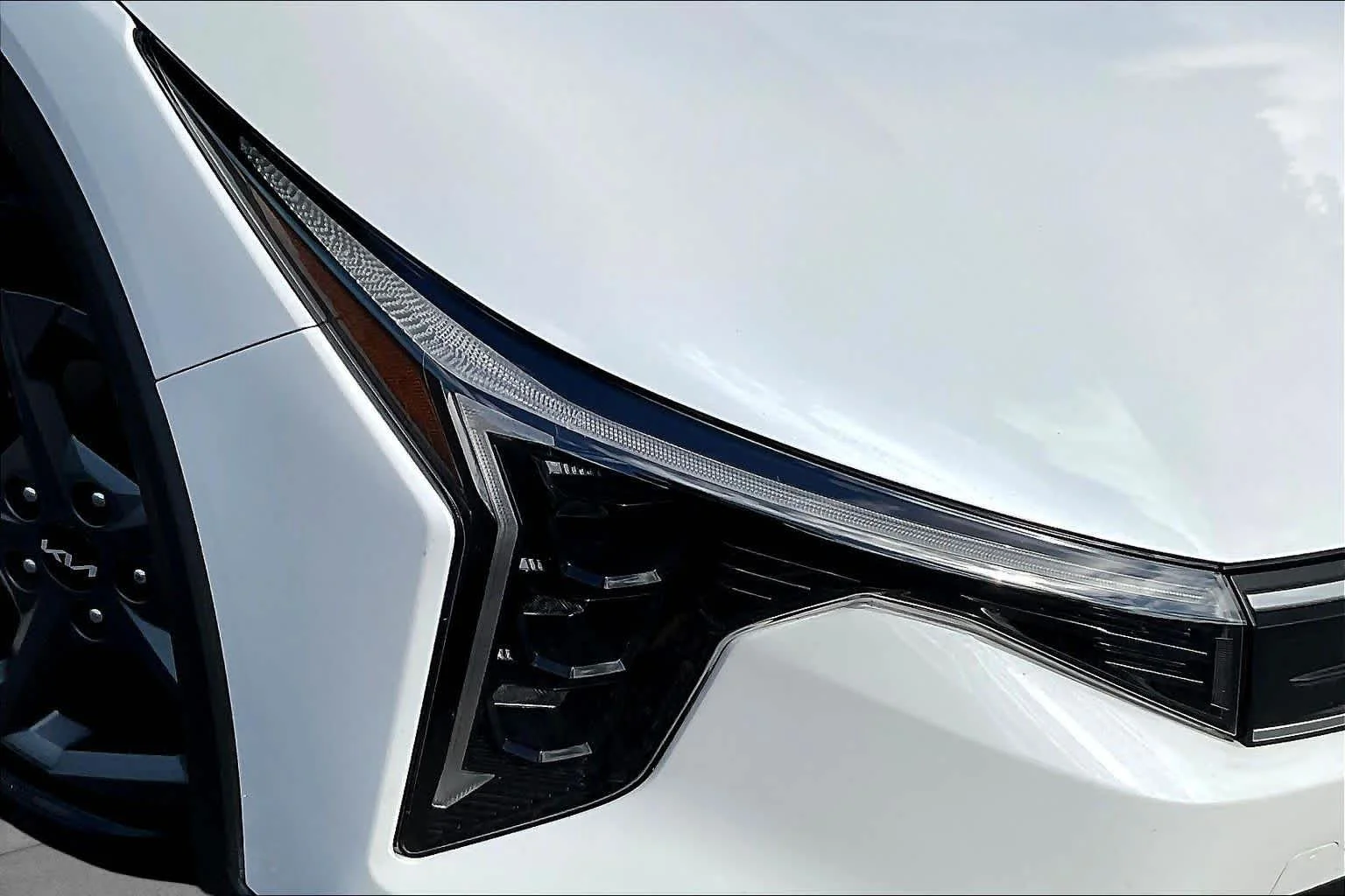 2025 Kia K4 LXS - Photo 27