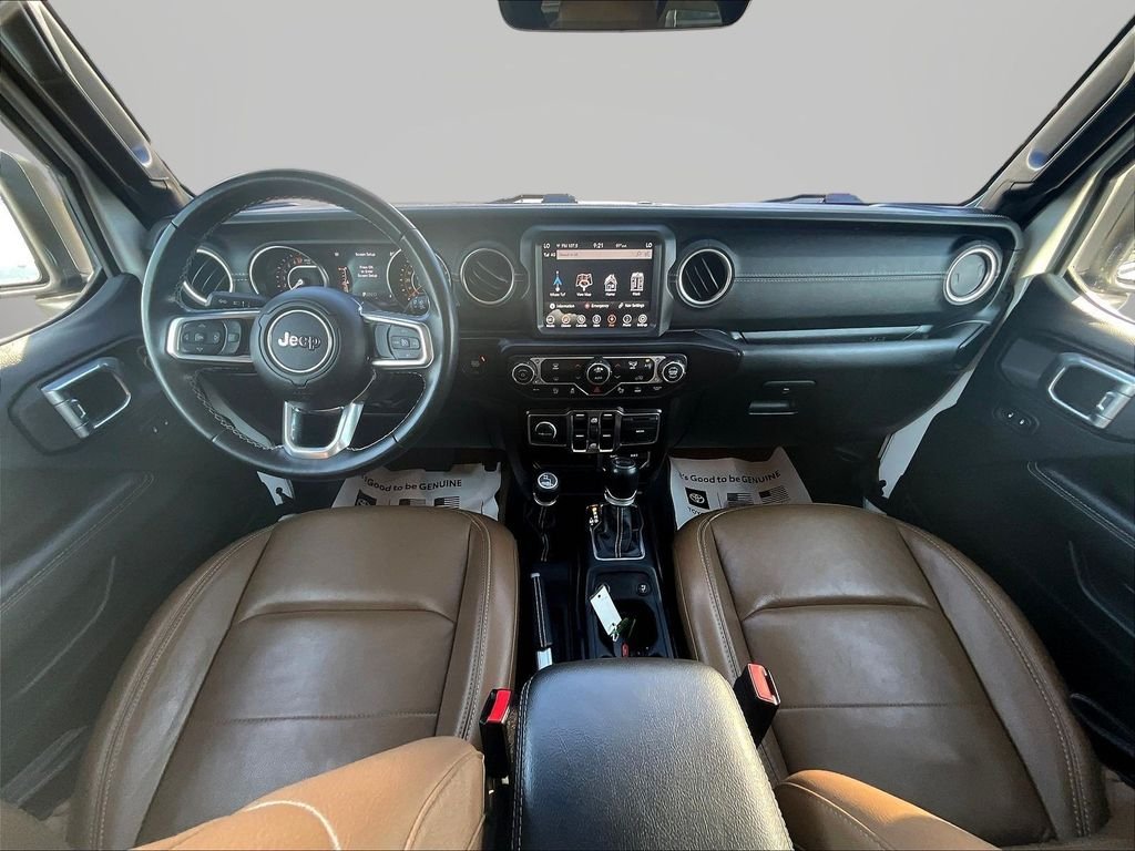 Used 2022 White Jeep Unlimited Sahara image 9