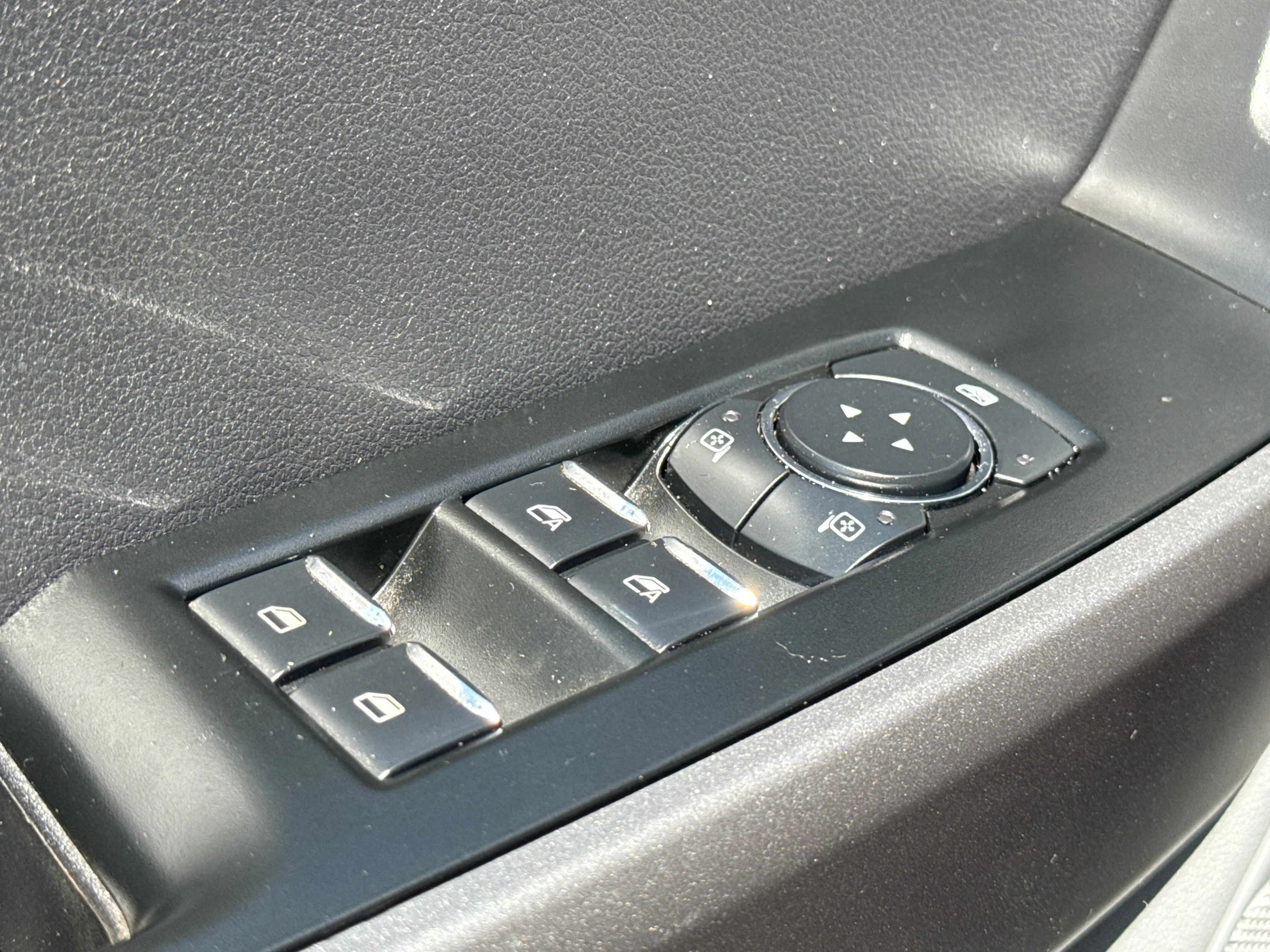 Used 2026 Oxford White Ford XLT image 30