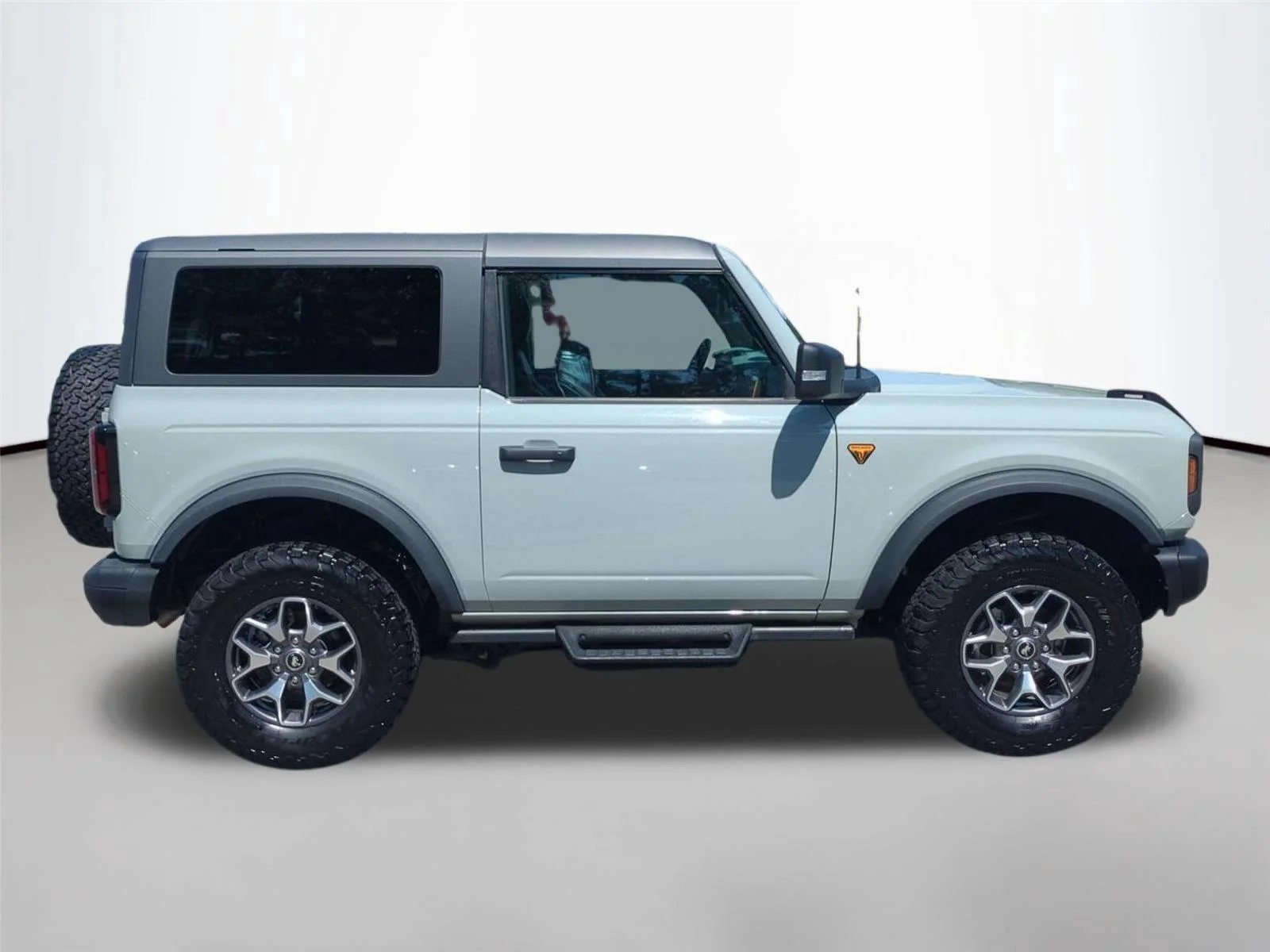 Used 2023 Cactus Gray Ford Badlands Advanced image 6