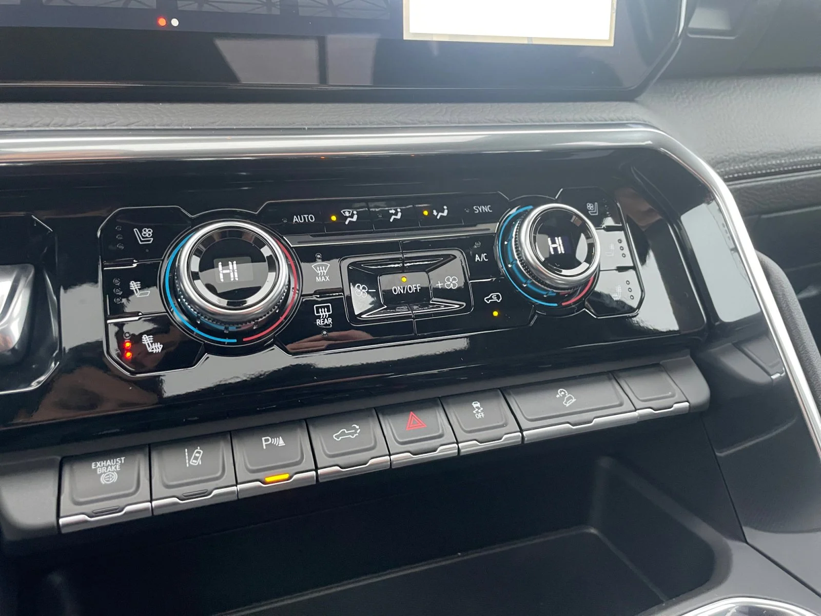 New 2026 Summit White GMC Denali image 22