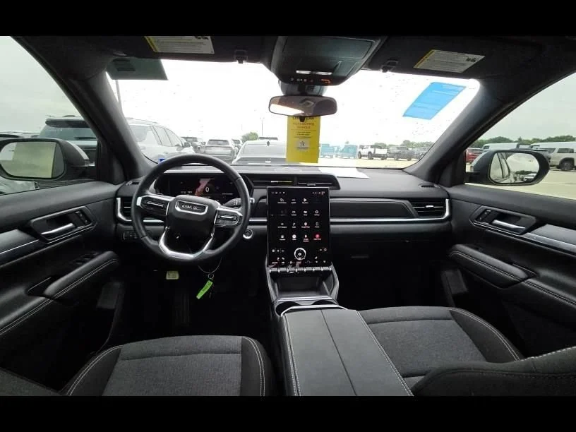 Used 2025 Riverstone Metallic GMC Elevation image 3