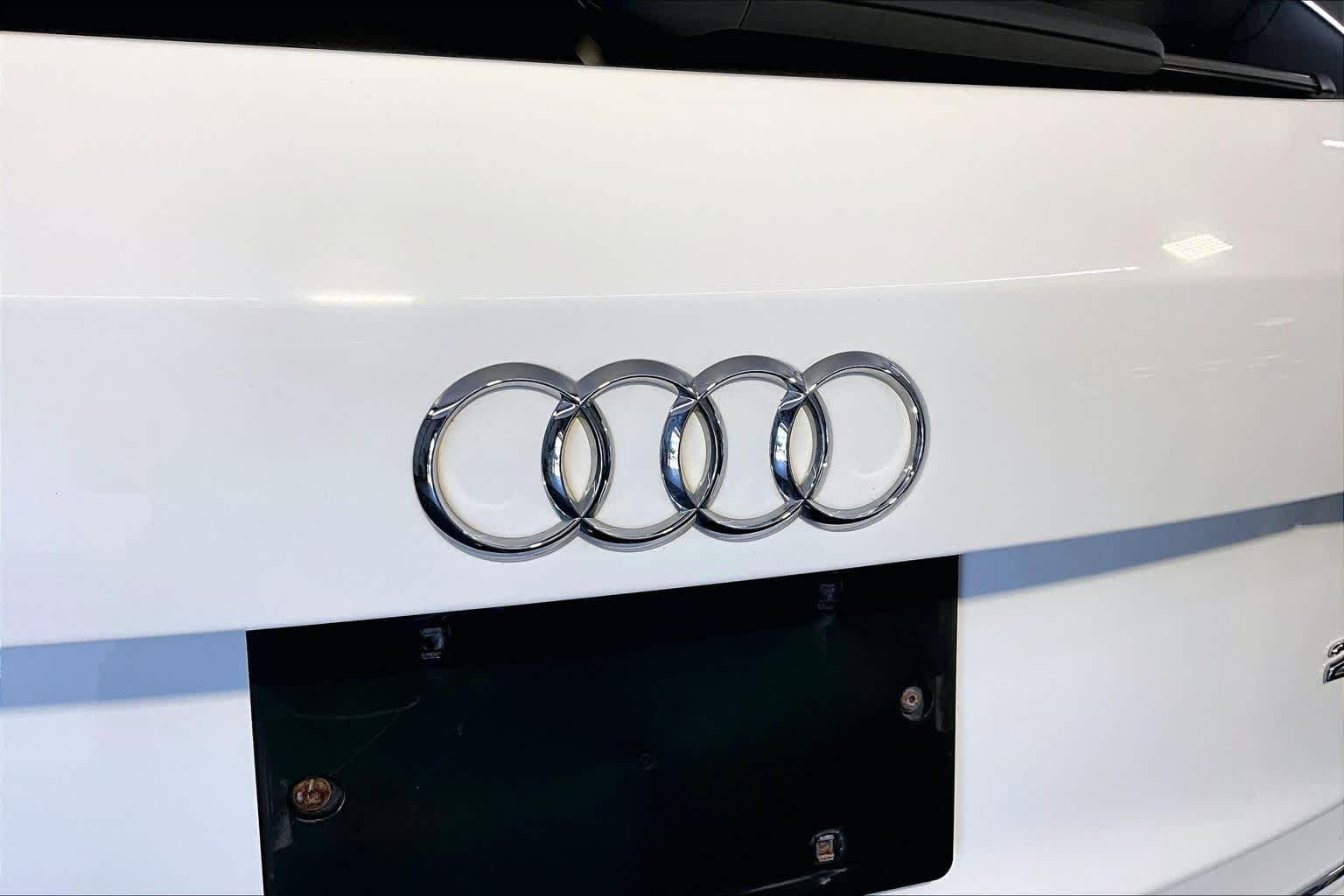 Used 2015 Ibis White Audi Premium image 33