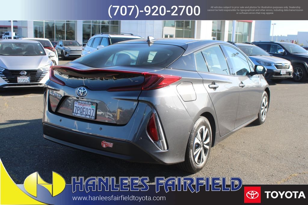 Used 2017 Gray Toyota Advanced image 7