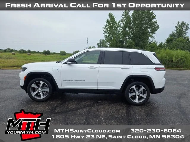 Certified Used 2023 White Jeep 4xe image 5
