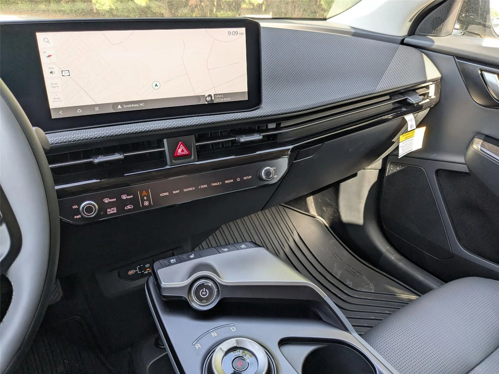 2025 Kia EV6 Wind - Photo 21