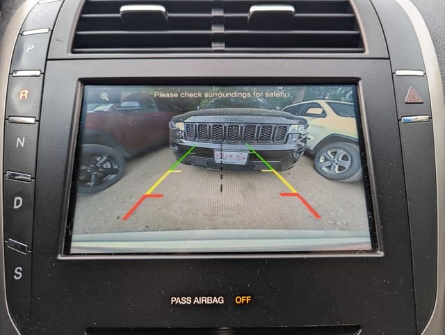 Used 2016  Lincoln Reserve image 6