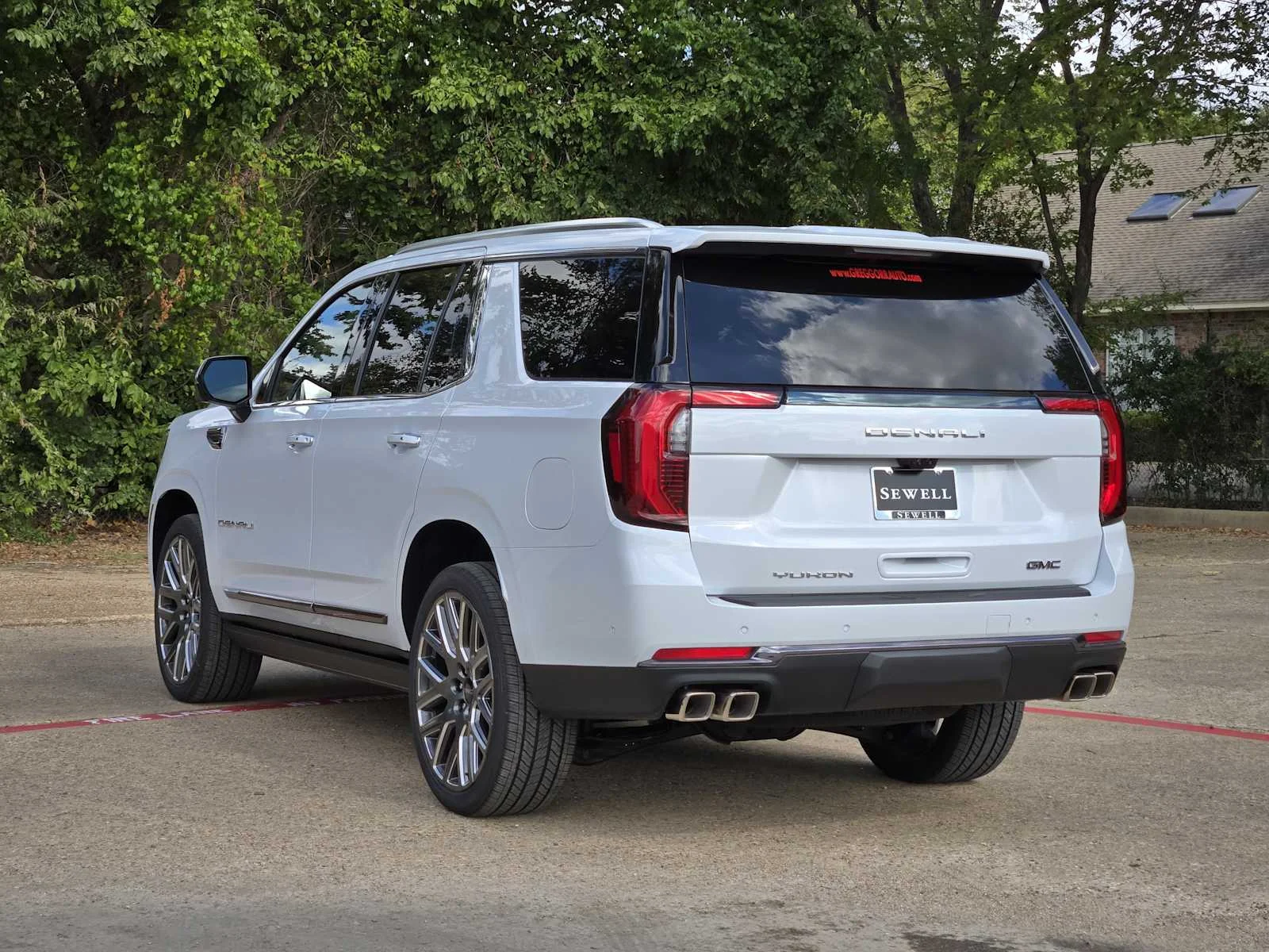 New 2027 Glacier White Tricoat GMC Denali Ultimate image 4