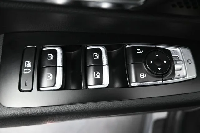 Used 2021 Everlasting Silve Kia EX image 12