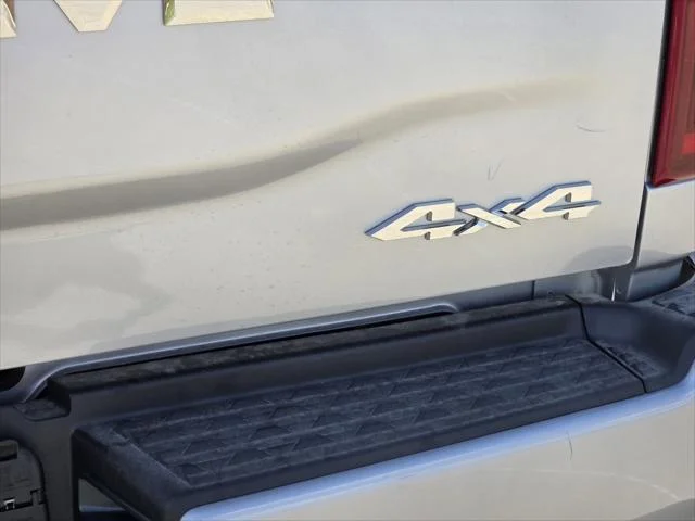 New 2026 Silver-Zynith Exterior Paint RAM Laramie image 5
