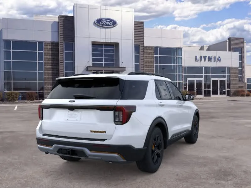 New 2026 Star White Metallic Tri-Coat Ford Tremor® image 8