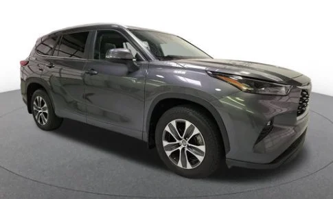 Used 2023 Magnetic Gray Metallic Toyota XLE image 8